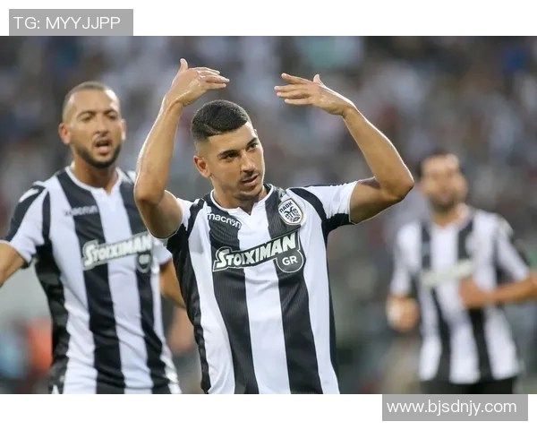 赛萨洛尼与斯巴达的激烈对决揭示足球战术的较量与团队精神的碰撞